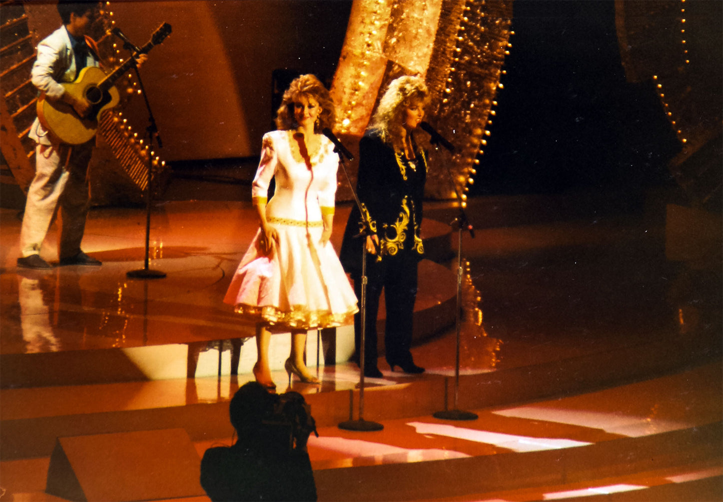 Hosting the Academy of Country Music Awards