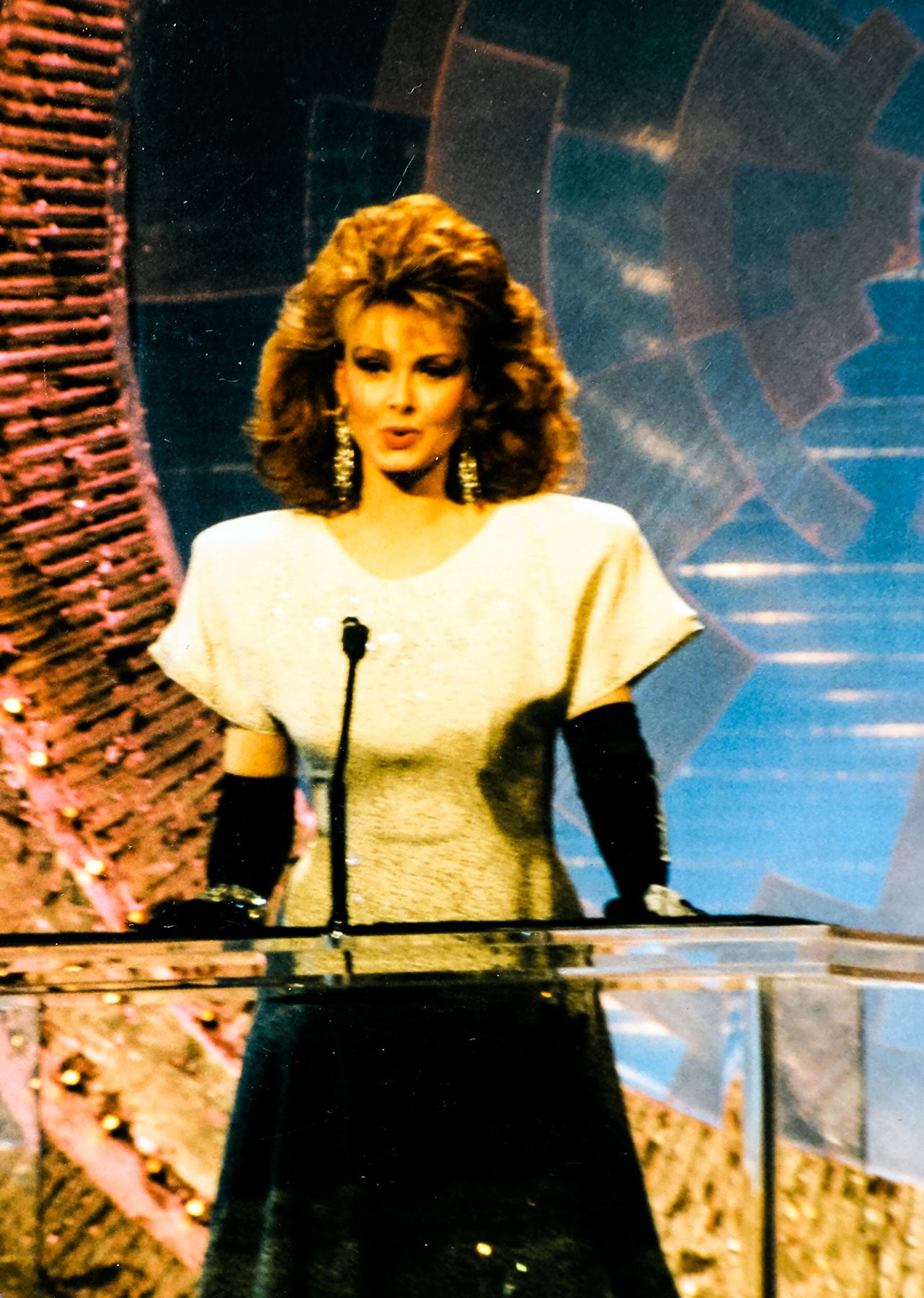 Hosting the Academy of Country Music Awards